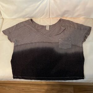 We The Free Women’s Top Grey and Black Size XS